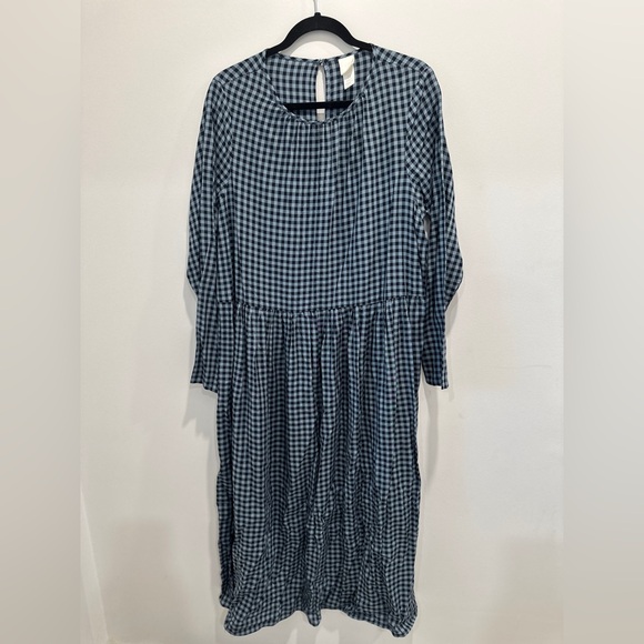 H&M blue and black checkered flowy dress! Never worn - Picture 8 of 10